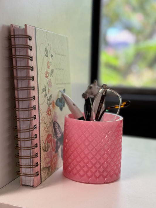 Pink pencil holder diamond design